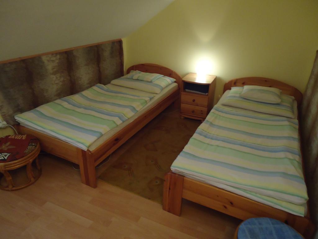 Czermann Panzio Es Etterem Hotel Oroszlány Værelse billede