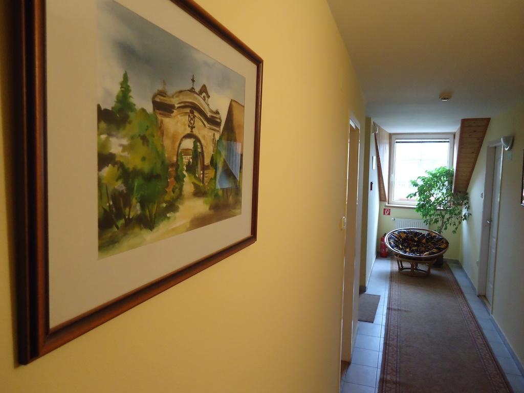 Czermann Panzio Es Etterem Hotel Oroszlány Eksteriør billede